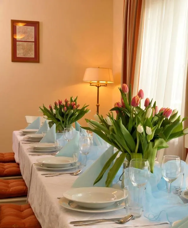 Willa Amfora Otel Varşova 0*,  Polonya