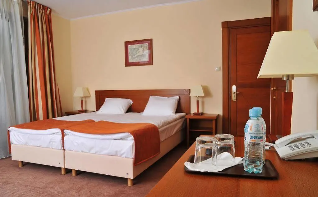 Willa Amfora Otel Varşova